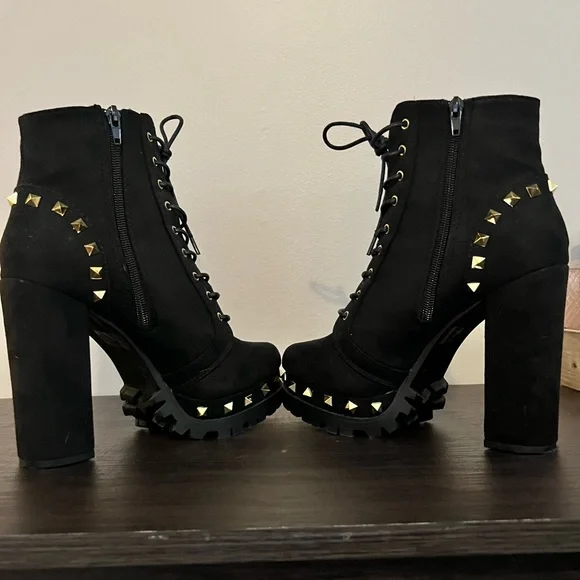 Black studded ankle boots - Picture 4 of 4
